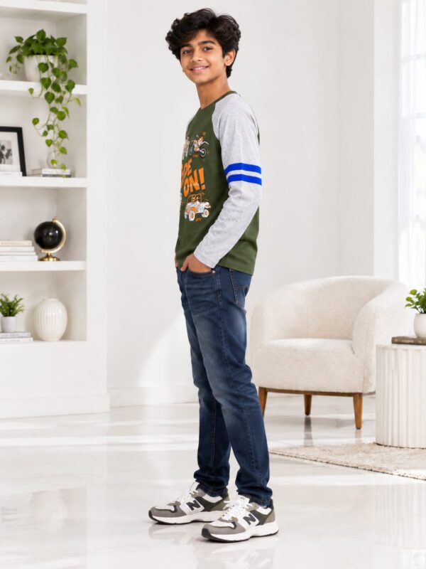 p8.4 ODDMODE Ride On Cotton Raglan Full-Sleeve T-Shirt – Olive Green & Grey